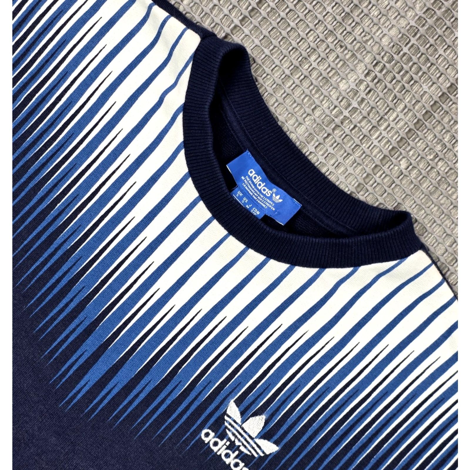 Adidas Adidas Originals Mens S Mezcla Crew Blue Graphic Sweatshirt Crew Neck Sweat Shirt Logo Print Size US S / EU 44-46 / 1 - 7 Thumbnail