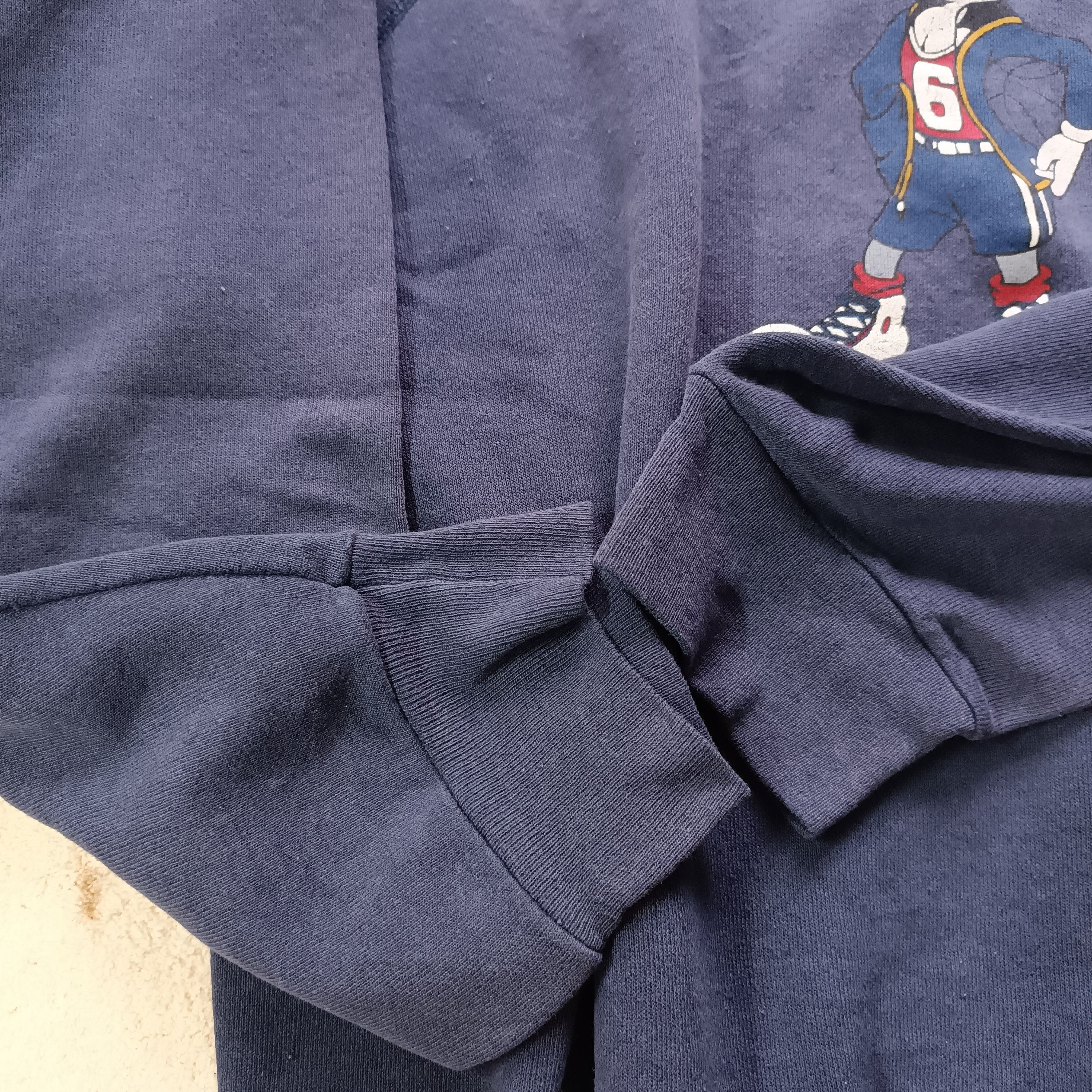 Vintage × Warner Bros Vintage 90s Bugs Bunny Basketball Crewneck Sweatshirt Size US L / EU 52-54 / 3 - 9 Thumbnail