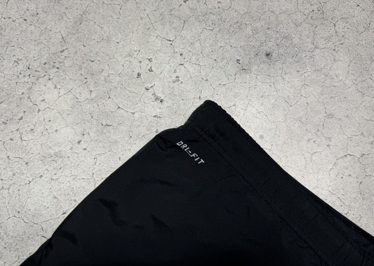 Nike Nike Nylon Vintage Track Pants Baggy Drill Swoosh Y2K Size US 32 / EU 48 - 5 Thumbnail