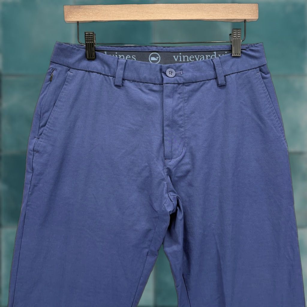Vineyard Vines Vineyard Vines On-The-Go Pants Mens 30x30 Blue Stretch Tech Chino Casual Golf Pants Mens Blue 30 Inseam Straight Zip Front Button Logo N/A Size US 30 / EU 46 - 1 Thumbnail
