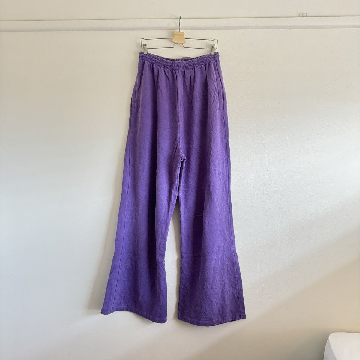 EVENING FLARE SWEATPANTS
