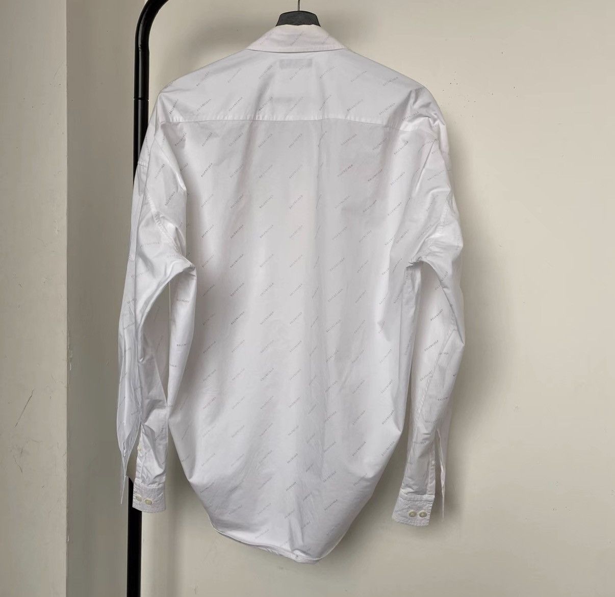 Balenciaga Balenciaga All-Over Logo Print Shirt Size US L / EU 52-54 / 3 - 2 Thumbnail