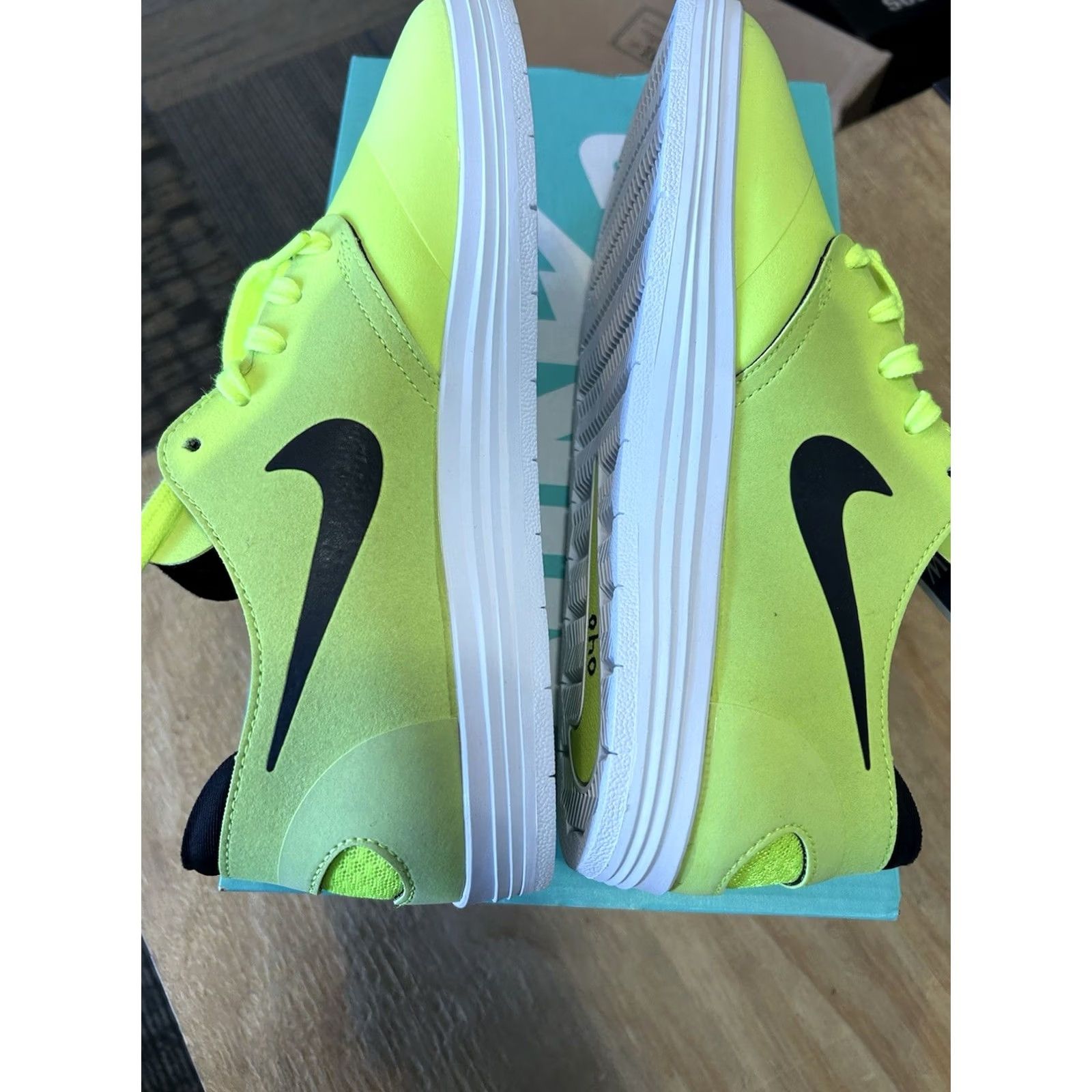 Vintage Nike SB Lunar Oneshot Volt/Black Sneaker 631044-700 US Men’s 8 DS Brand New In Box With Marks As Is Size US 7 / EU 40 - 5 Thumbnail
