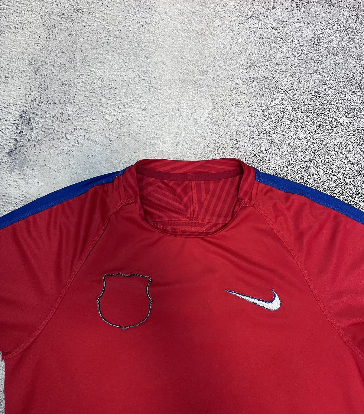 Nike Nike FC Barcelona Mens Jersey Training Soccer Football Shirt Size US S / EU 44-46 / 1 - 12 Thumbnail
