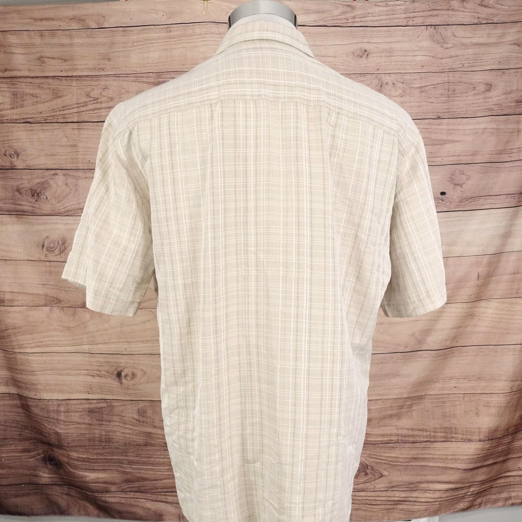 Vintage Batik Bay Shirt Mens Medium Beige Plaid Short Sleeve Button Front Camp Collar Knit Rayon Polyester Size US M / EU 48-50 / 2 - 4 Thumbnail