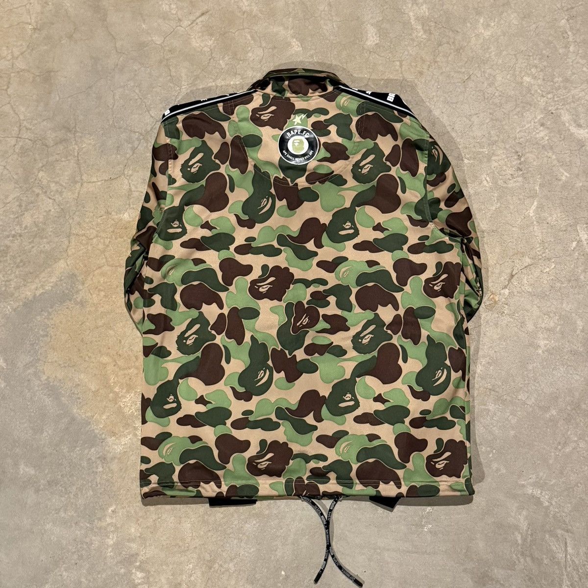 Bape × Puma Bape x Puma ABC Camo Training Zip Up Jacket Bathing Ape F.C. Size US M / EU 48-50 / 2 - 16 Thumbnail