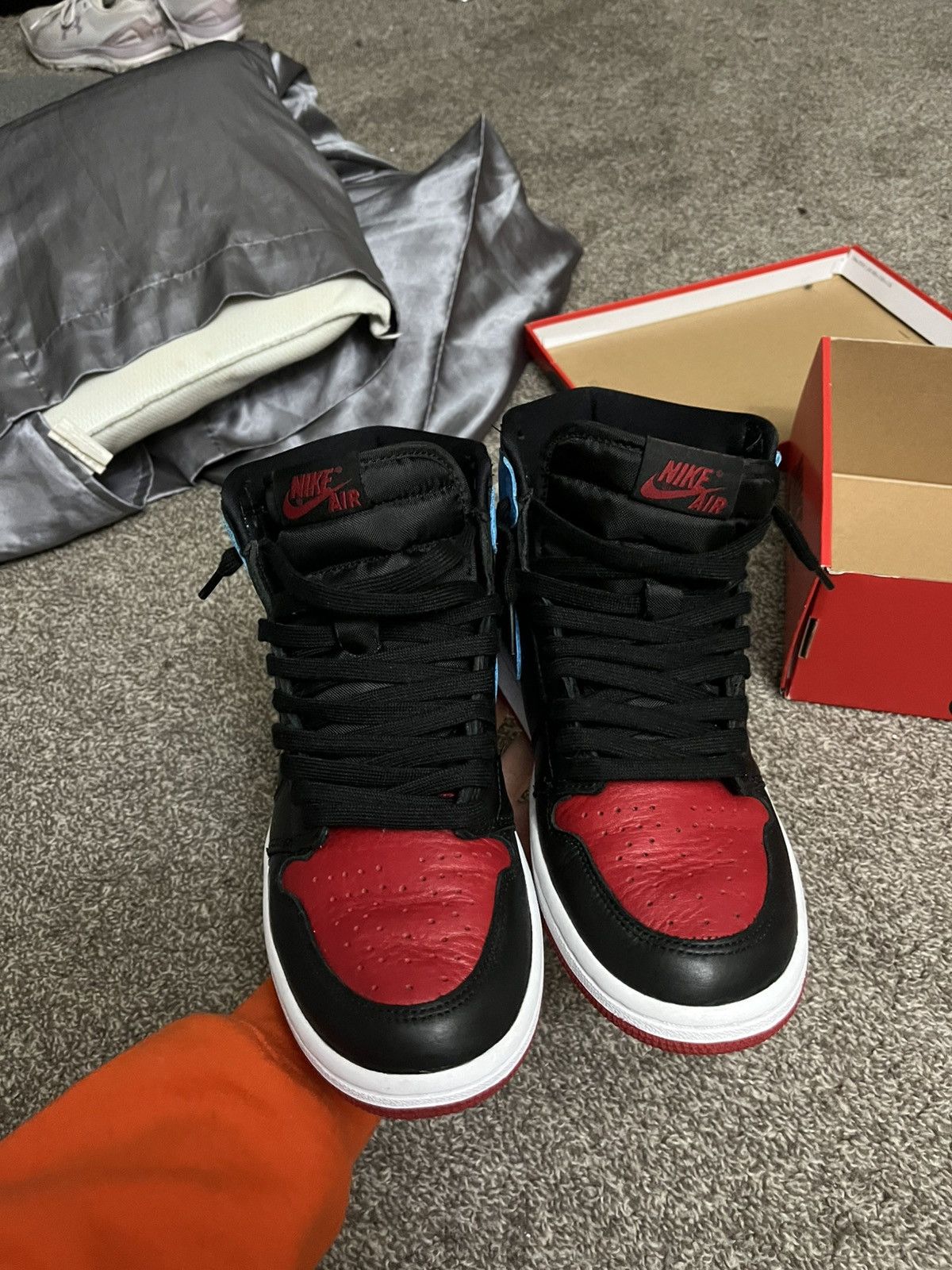 Jordan Brand Jordan 1 NC to Chi Size US 7.5 / IT 37.5 - 6 Thumbnail