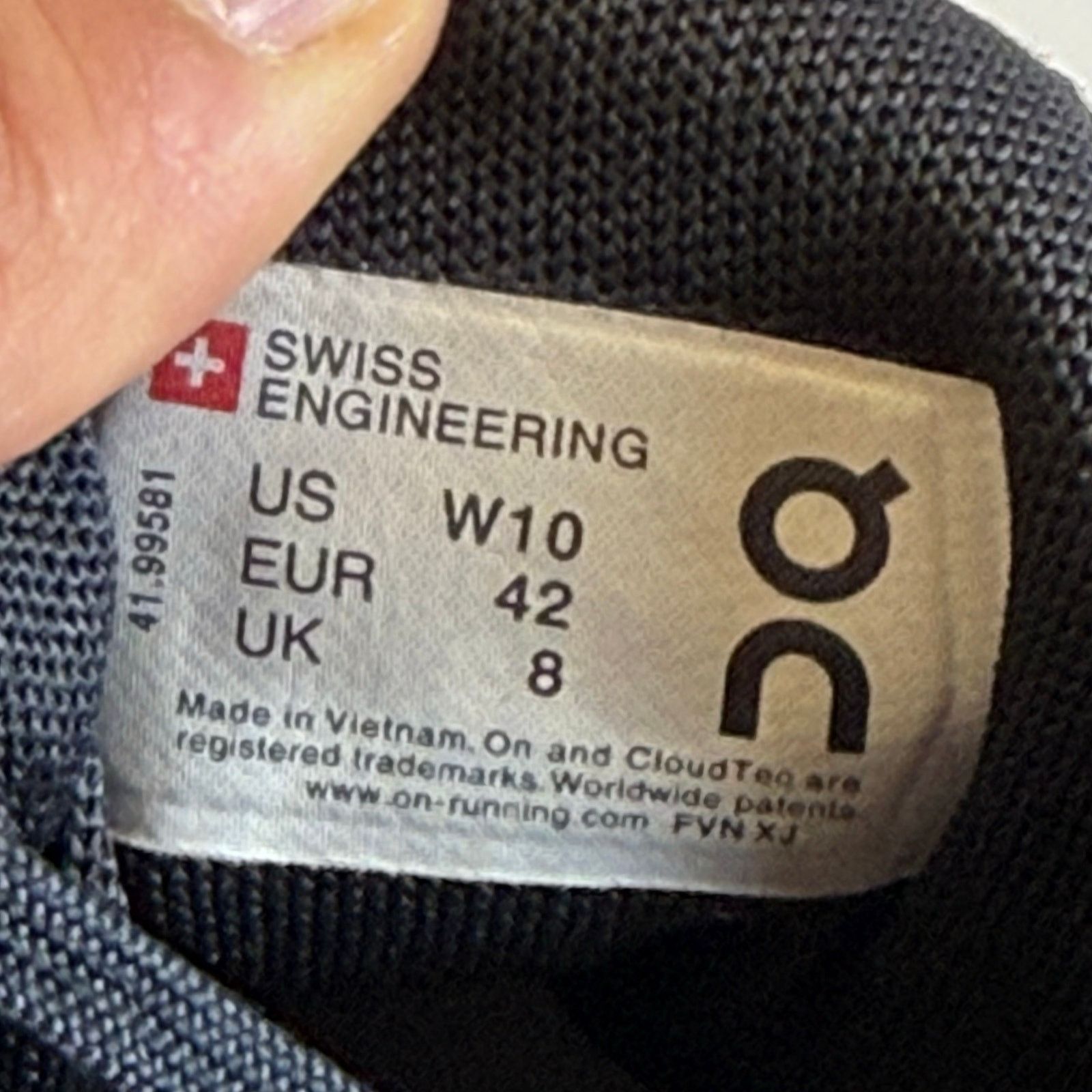 On On Cloudswift 2 Black Running Shoe Black/Women SIze 10 Women Size US 10 / IT 40 - 9 Thumbnail