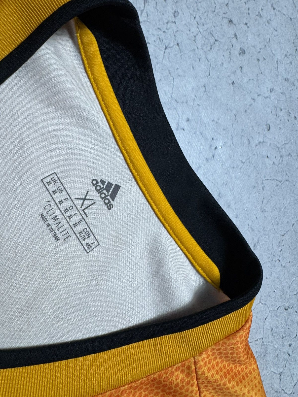 Adidas Adidas FC Wolverhampton 2019/2020 Vintage Soccer Jersey Size US XL / EU 56 / 4 - 6 Thumbnail