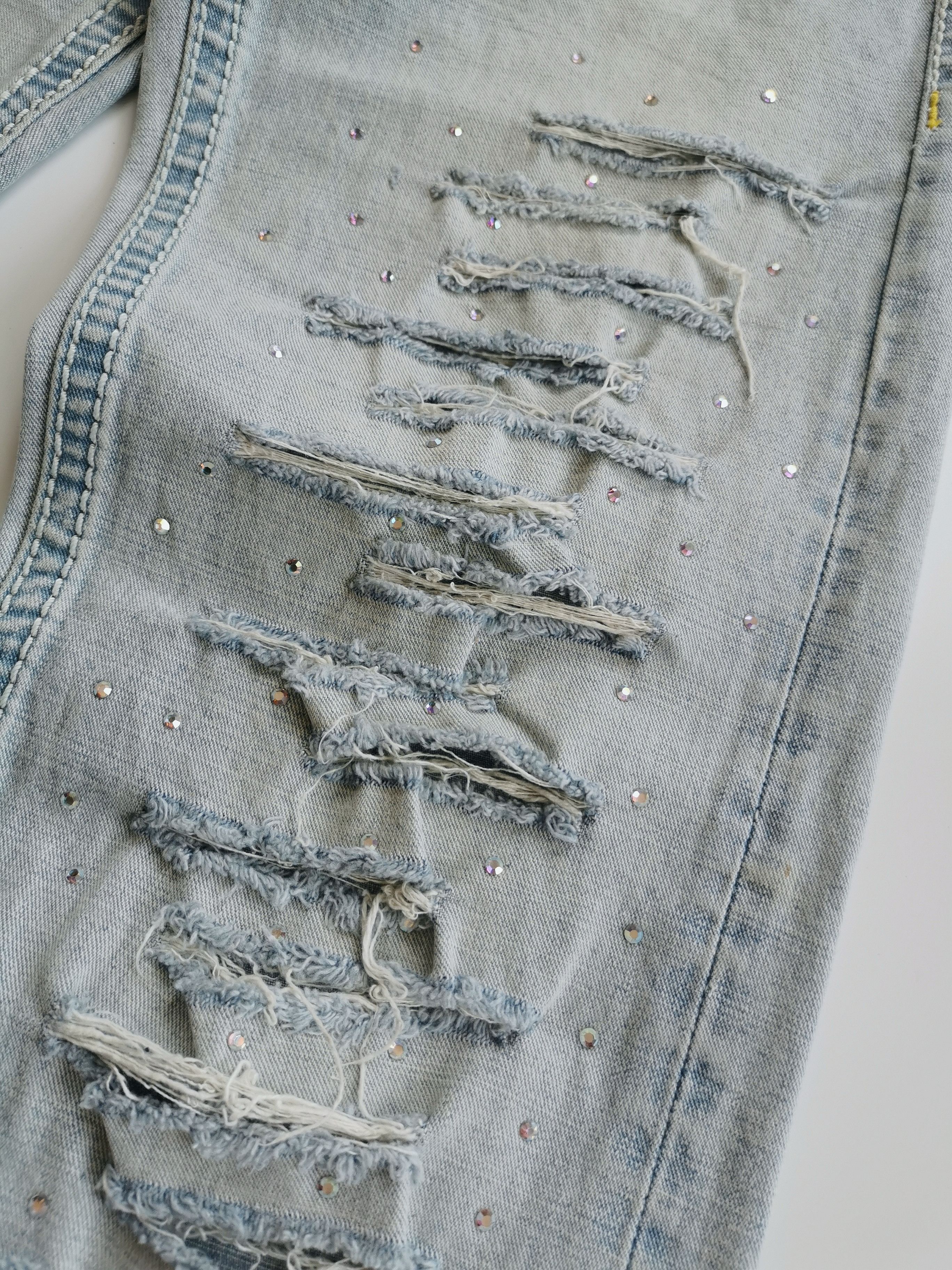 Le Grande Bleu (L.G.B.) Capture Denim Rhinestone Studded Distressed Denim Jeans Size US 28 / EU 44 - 4 Thumbnail