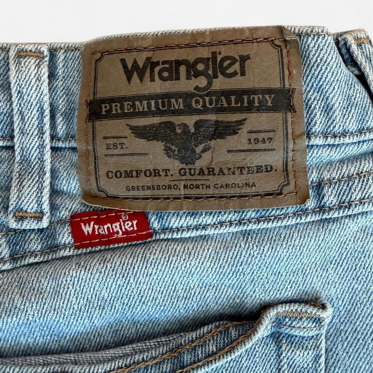 Wrangler Wrangler Men's blue Shorts Size US 32 / EU 48 - 7 Thumbnail