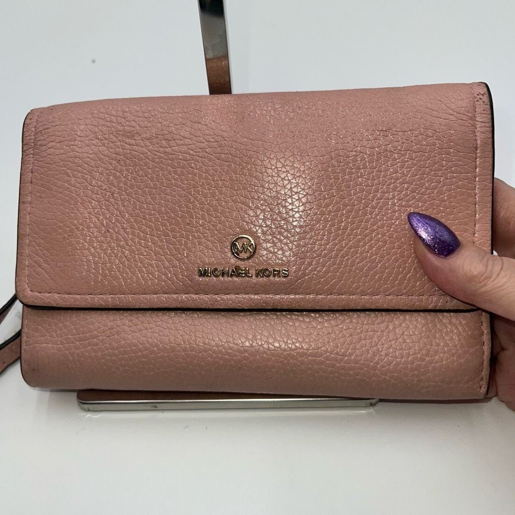 Michael Kors Michael Kors Long Wallet/Phone Holder Wristlet in Blush Soft Leather Size ONE SIZE - 3 Thumbnail