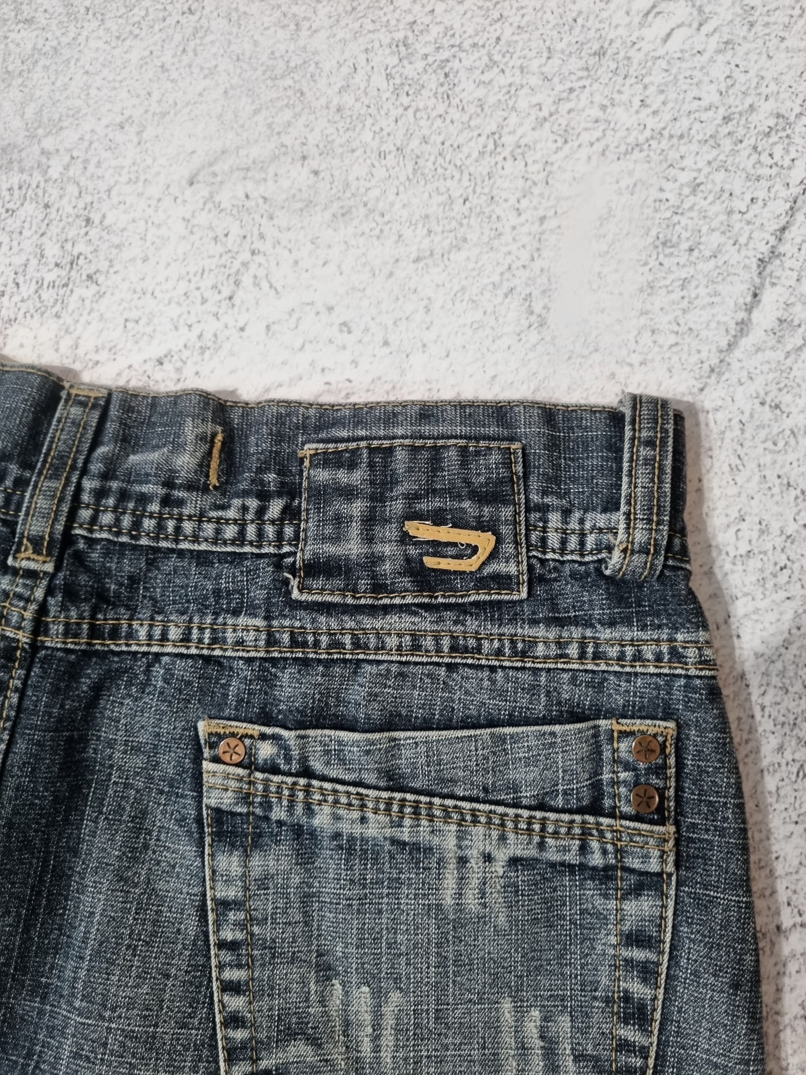 Diesel Vintage Diesel Avant Garde Jeans Mini Skirt Y2K Size 30" / US 8 / IT 44 - 9 Thumbnail