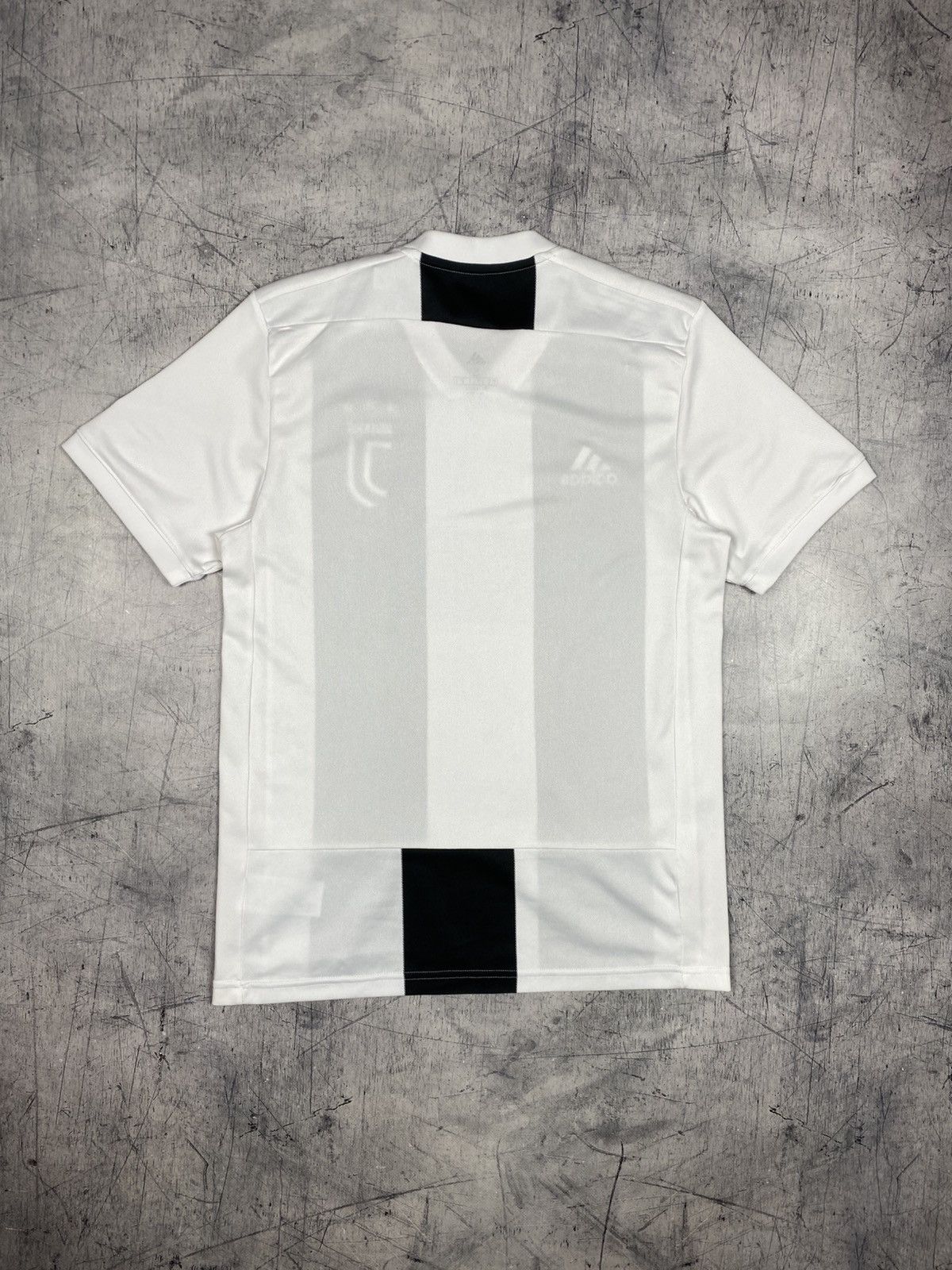 Adidas Adidas Juventus FC 2018/19 Home Football Jersey Size US S / EU 44-46 / 1 - 12 Thumbnail