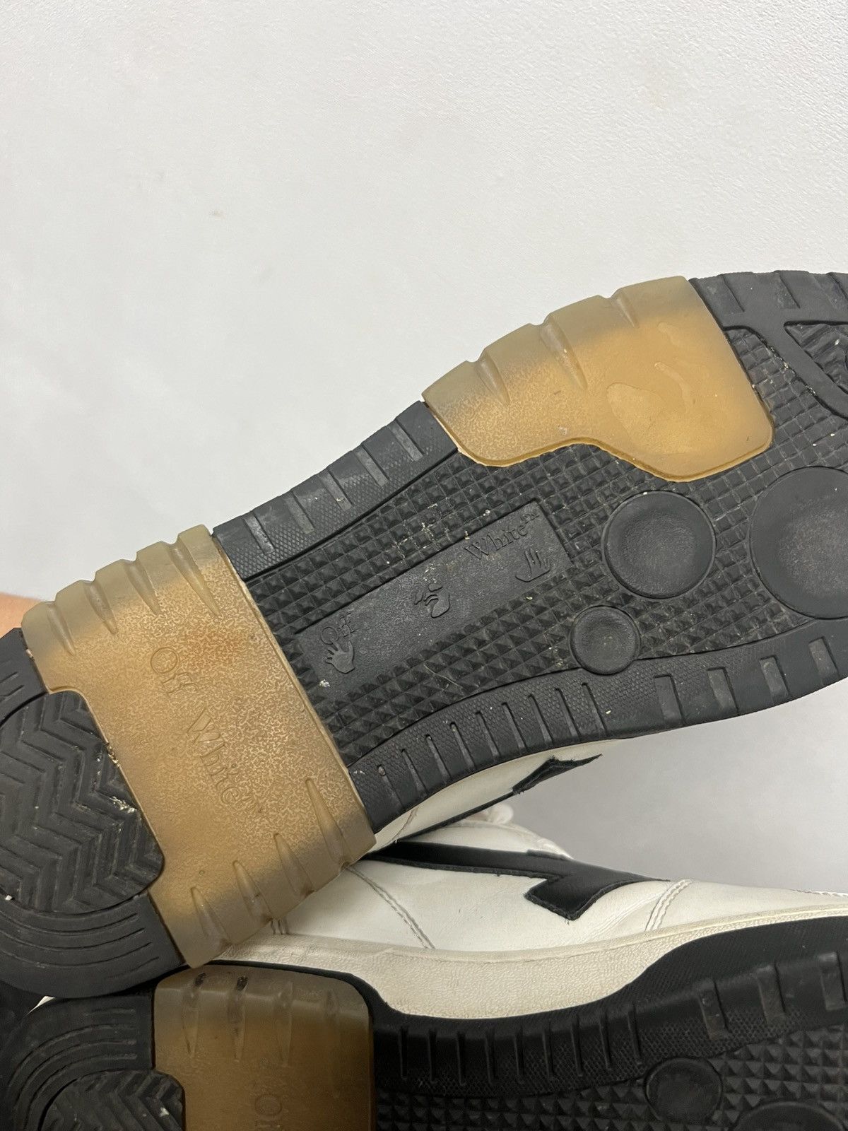 Off-White Off-White Out Of Office Shoes Size US 11 / EU 44 - 11 Thumbnail