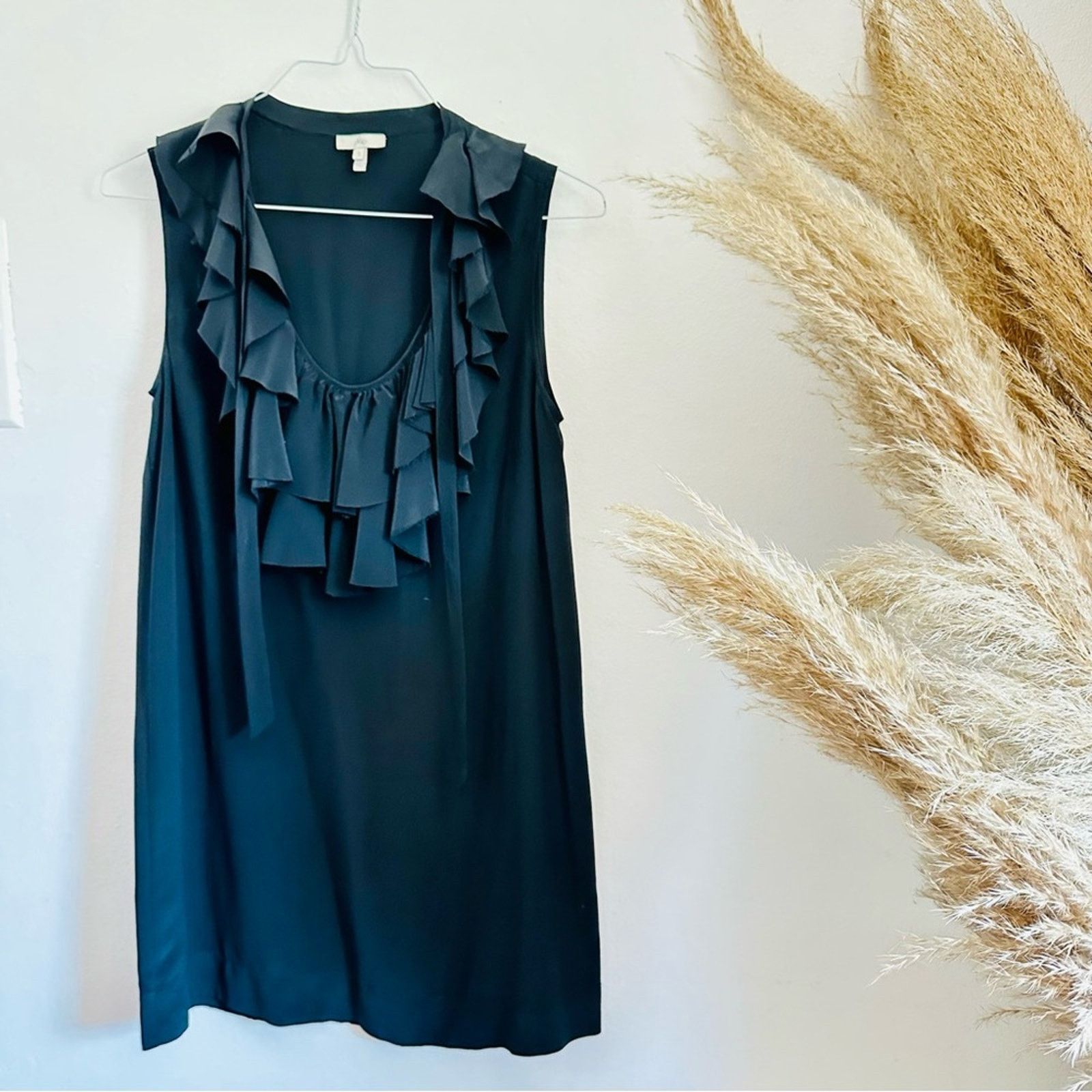 Joie JOIE Black Ruffle Scoop Neck LBD Mini Tank Tie Neck Dress Size S / US 4 / IT 40 - 4 Thumbnail