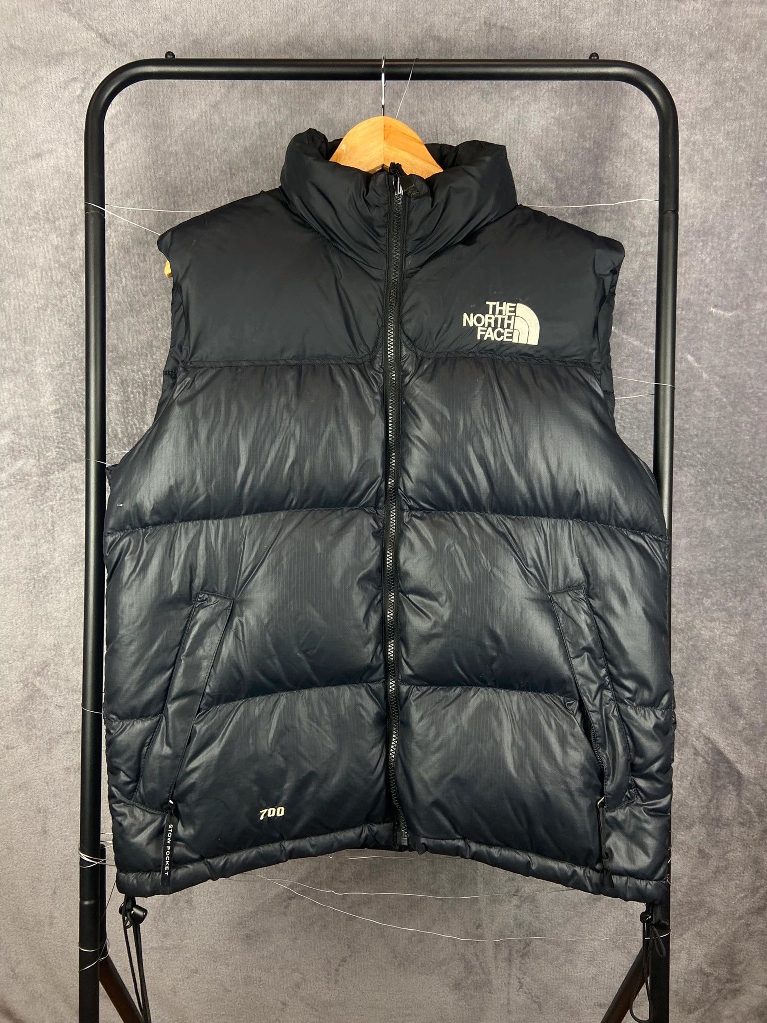The North Face The North Face 700 Black Down Puffer Gilet Streetwear Size US M / EU 48-50 / 2 - 1 Thumbnail