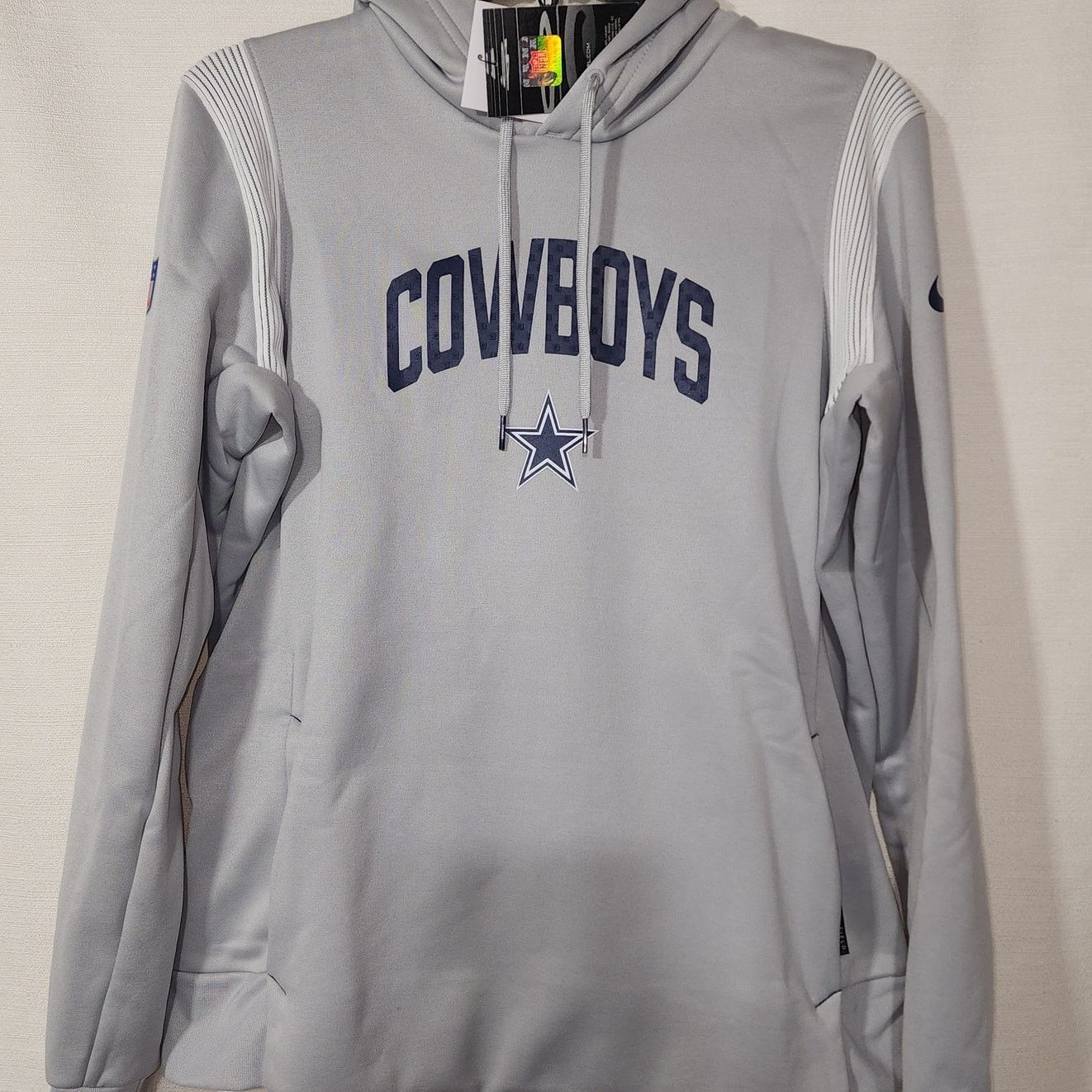 Nike Dallas Cowboys Nike hoodie women's Medium NWT Size M / US 6-8 / IT 42-44 - 2 Thumbnail