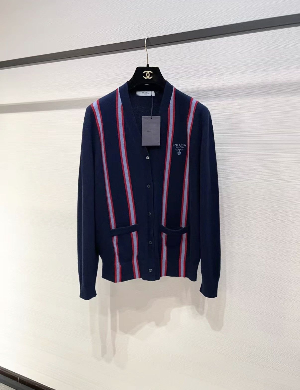 Prada Prada Classic Navy Block Cashmere Cardigan J33 Size XS / US 0-2 / IT 36-38 - 1 Thumbnail