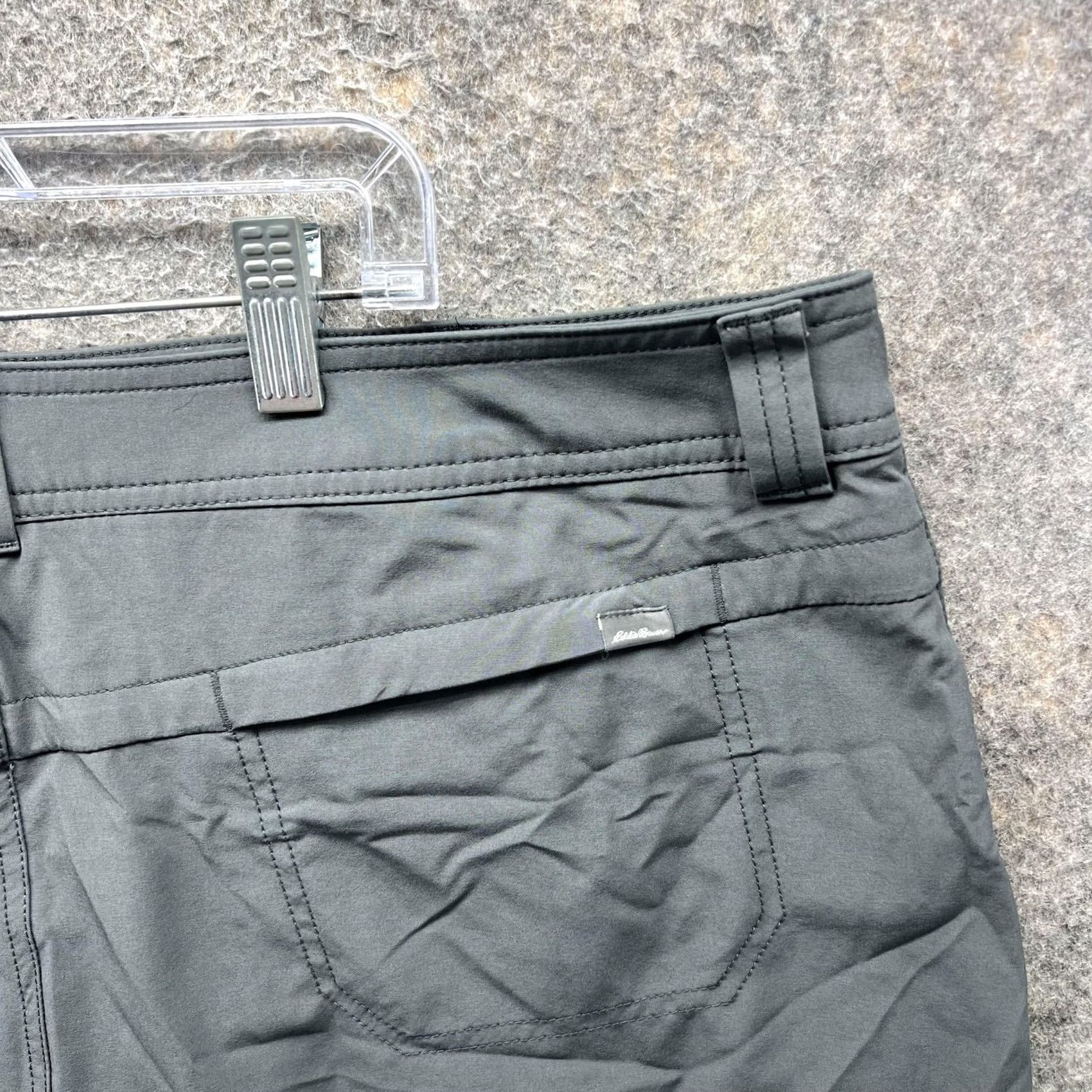 Eddie Bauer VINTAGE? No. (Skip) Eddie Bauer Skirt Womens 16 Gray Stretch Hiking Outdoor Travel Pockets Casual Size 38" / US 16 / IT 52 - 3 Thumbnail