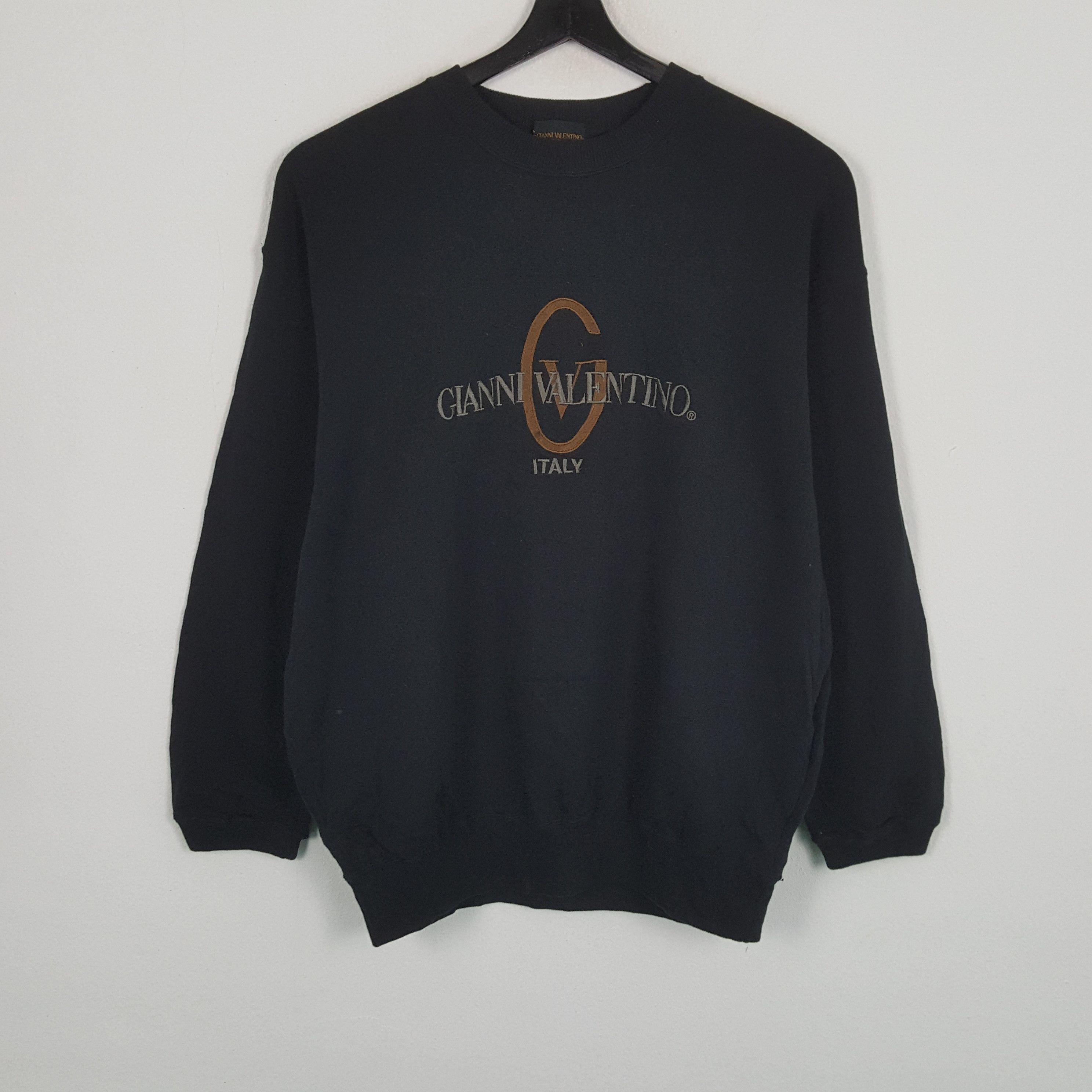 Gianni Valentino × Valentino × Vintage GIANNI VALENTINO Center Logo Spellout Design Sweatshirt Size US XL / EU 56 / 4 - 1 Thumbnail