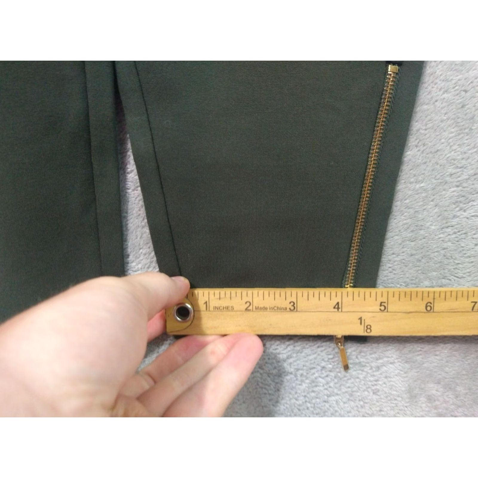 Torrid Torrid Green Pixie Pull On Pants Womens 1R High Rise Tapered Leg Luxe Ponte Pants Casual Size 40" / US 18 - 6 Thumbnail