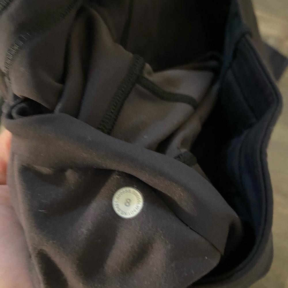 Lululemon Lululemon Black Full Length Leggings Size 30" / US 8 / IT 44 - 4 Thumbnail