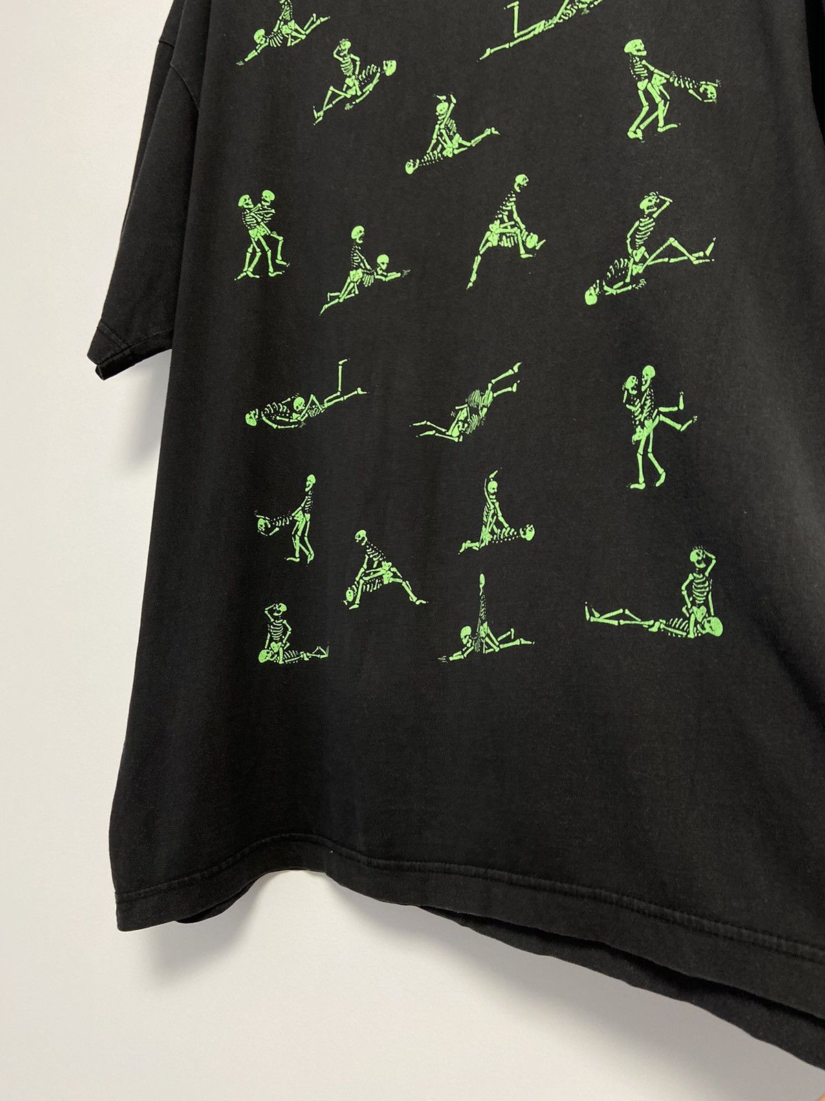 Fashion Victim × Vintage 1990 Fashion Victim Skeleton Sex Positions T-Shirt Size US XL / EU 56 / 4 - 8 Thumbnail