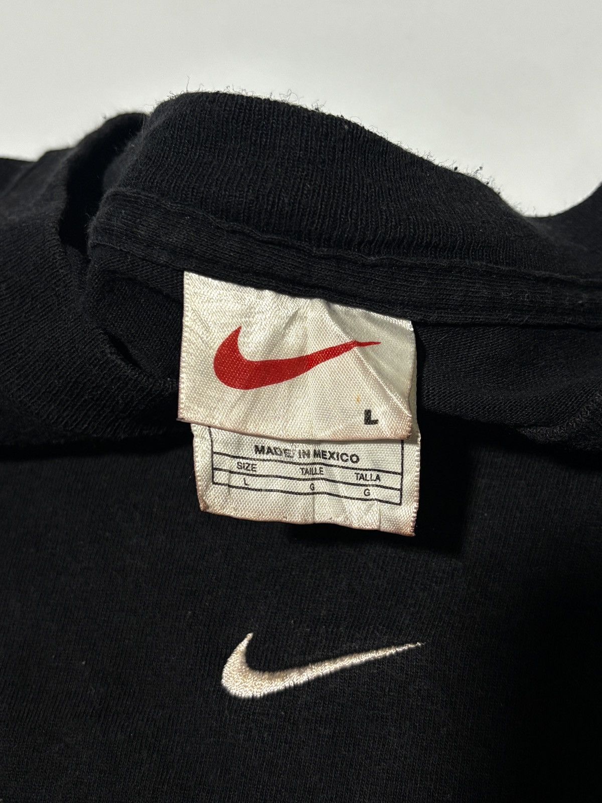 Vintage Vintage nike middle swoosh sweater Size US L / EU 52-54 / 3 - 4 Thumbnail