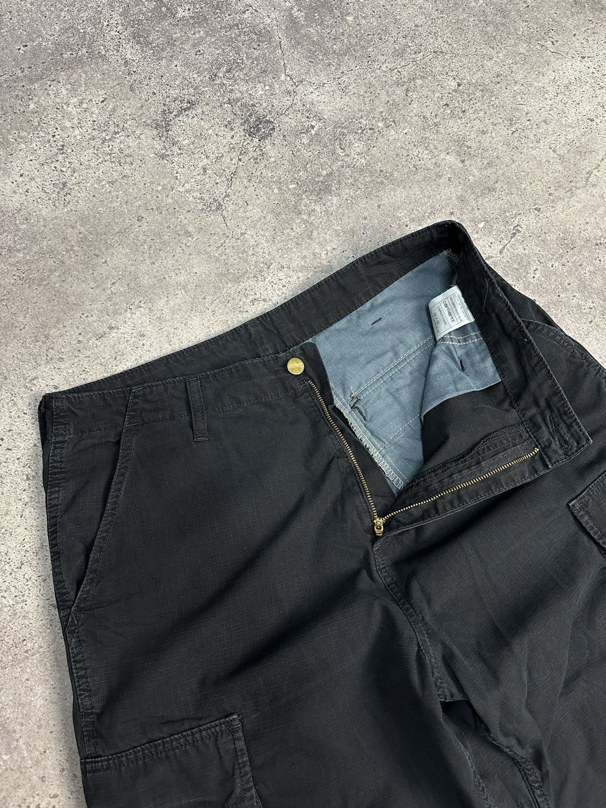 Carhartt × Vintage Vintage Carhartt Cargo Distressed Pants Faded Black Y2K Size US 32 / EU 48 - 7 Thumbnail