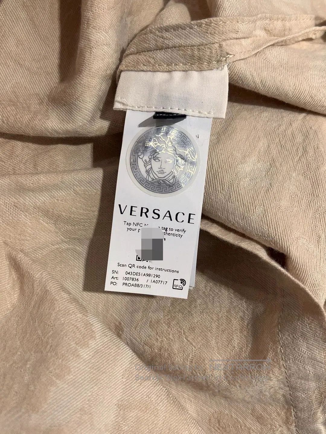Versace VERSACE Embroidered Short Sleeve Shirt. Size US S / EU 44-46 / 1 - 6 Thumbnail