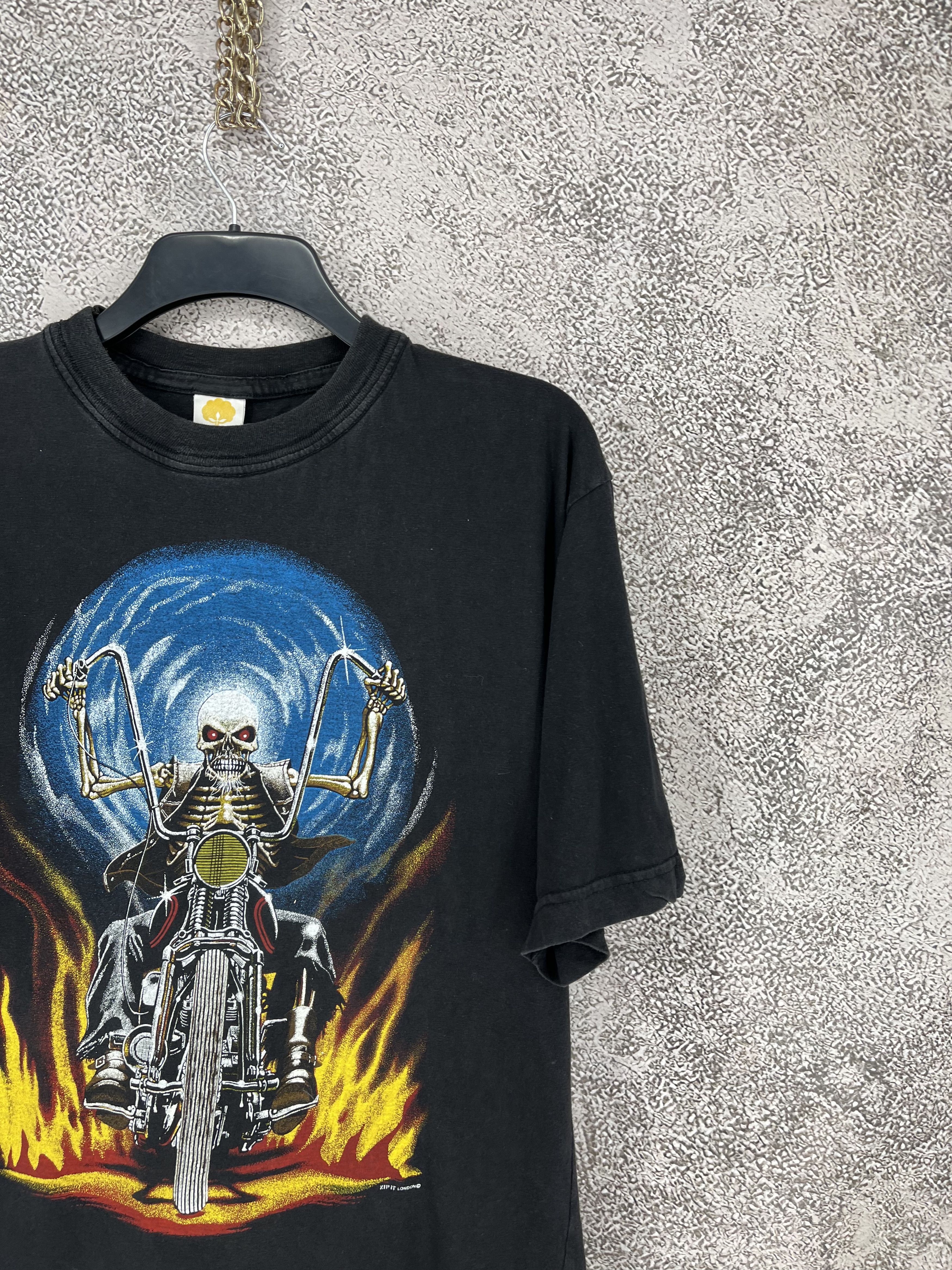 Vintage Vintage Zip It London Skull Motorcycle Graphic T-Shirt Size US XL / EU 56 / 4 - 5 Thumbnail