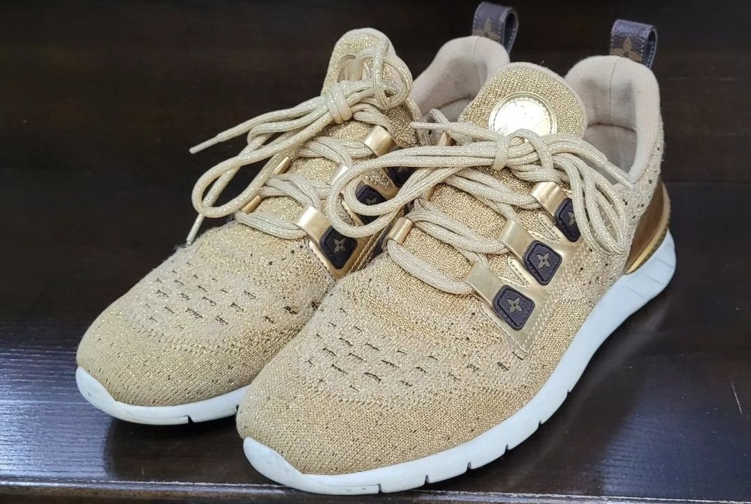 Louis Vuitton Louis Vuitton Sneakers Sz.40 Size US 9 / IT 39 - 1 Thumbnail
