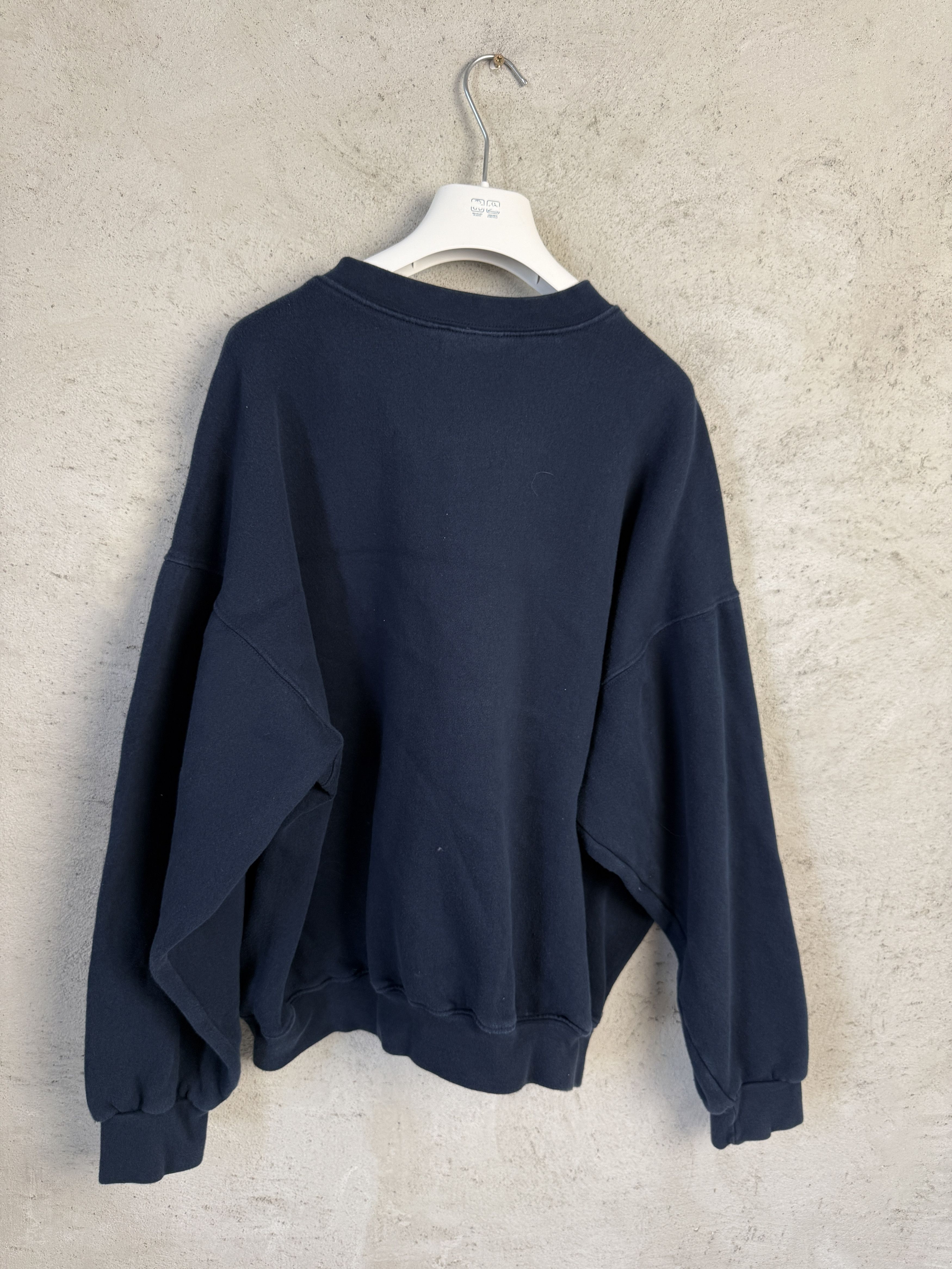 Nike Nike small swoosh sweatshirt crewneck 90s baggy boxy Size US XL / EU 56 / 4 - 5 Thumbnail