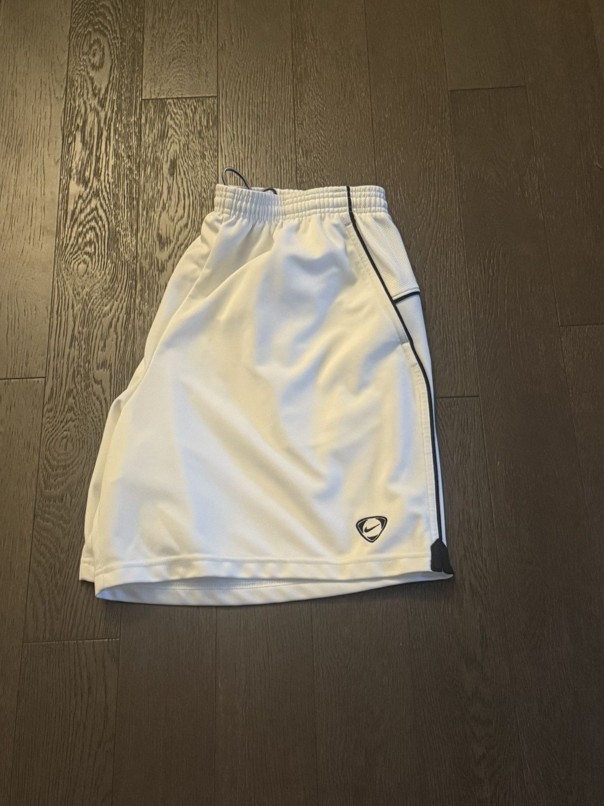 Nike Vintage Nike 90’s Basketball Shorts Size US 34 / EU 50 - 1 Thumbnail