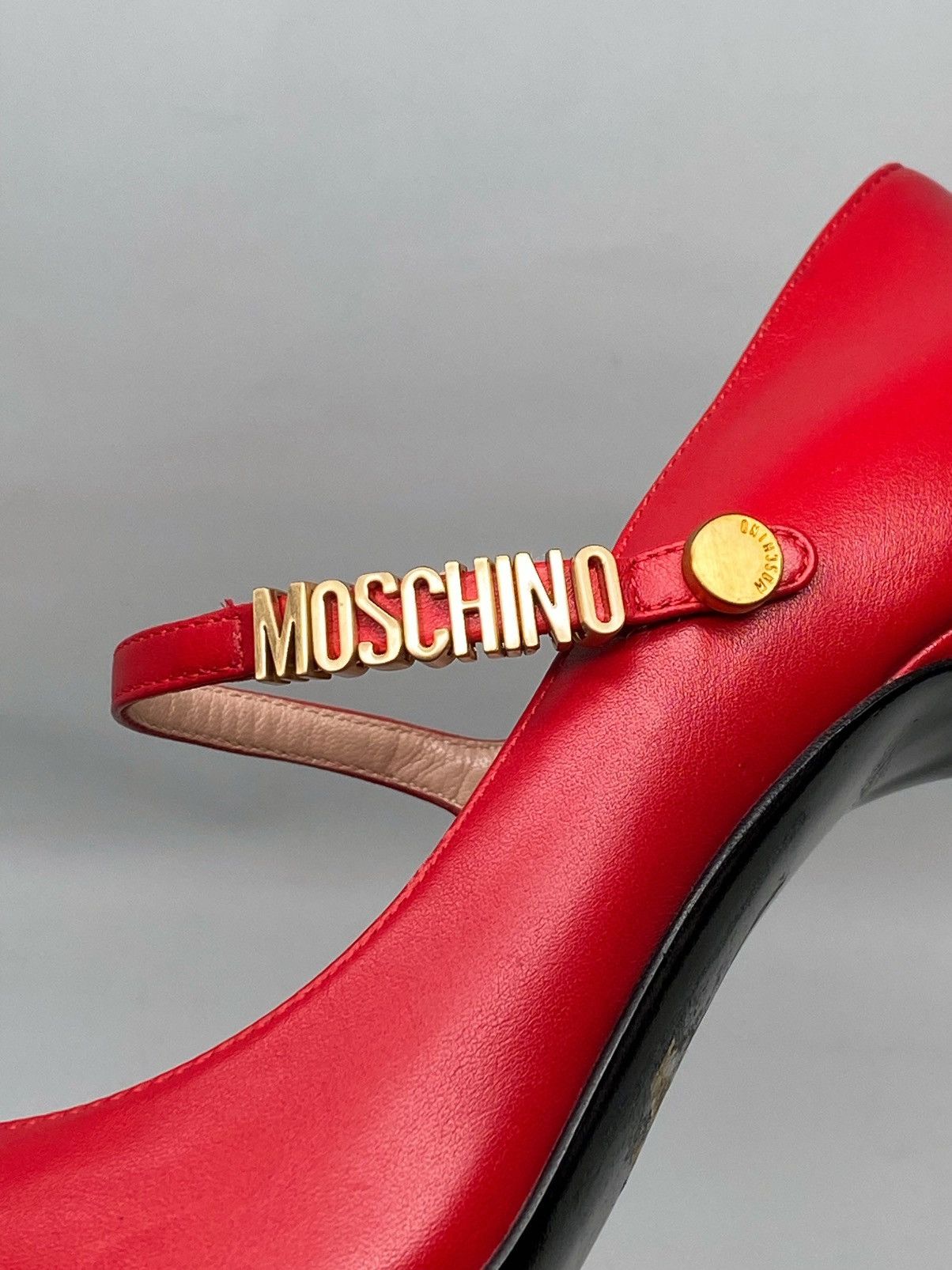 Moschino Moschino Leather Mary Jane Pump size 36 Size US 6 / IT 36 - 9 Thumbnail