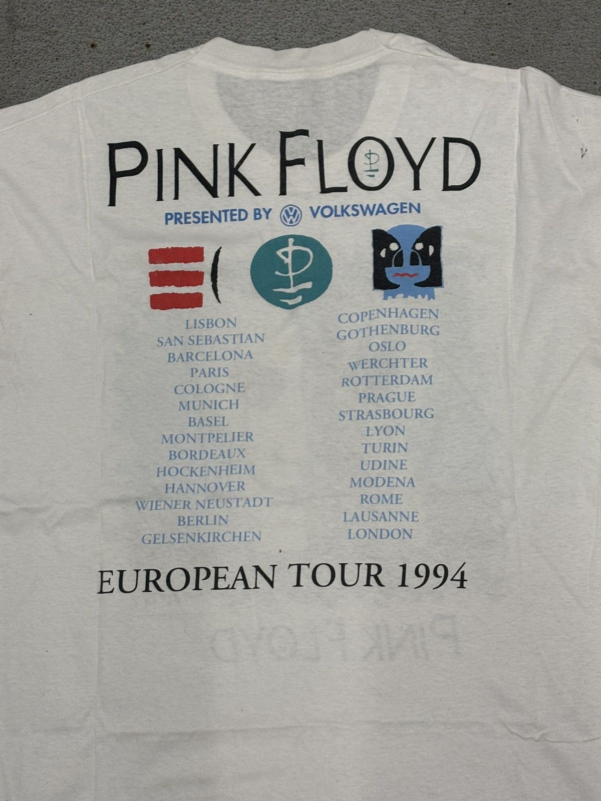 Band Tees 1994 Pink Floyd Division Bell Tour Tshirt Size US L / EU 52-54 / 3 - 3 Thumbnail