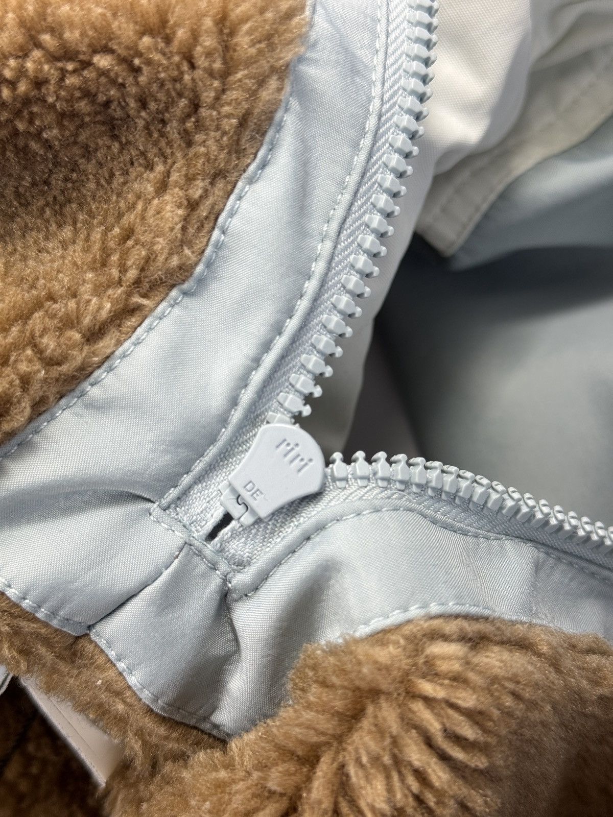 Chanel CHANEL SKI JACKET Size US M / EU 48-50 / 2 - 9 Thumbnail