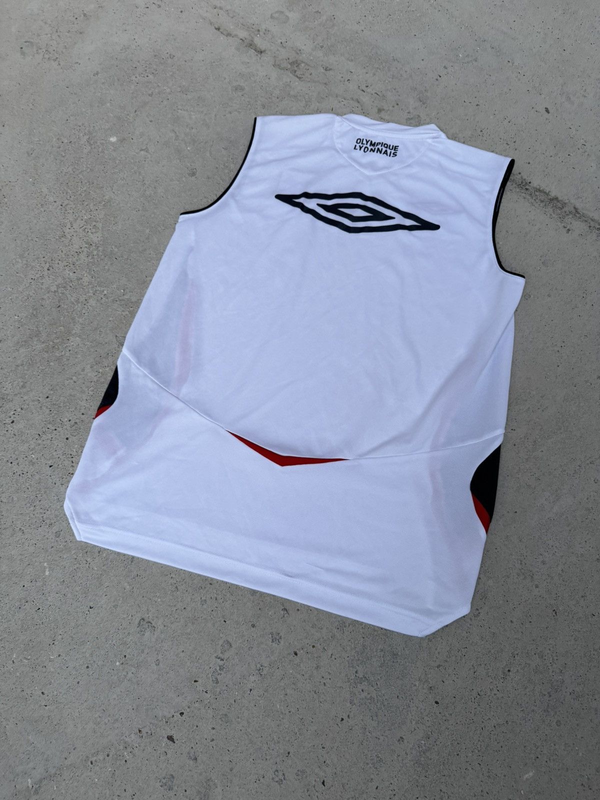 Umbro RARE UMBRO OLIMPIQUE LYONNAIS JERSEY BIG LOGO Size US M / EU 48-50 / 2 - 5 Thumbnail