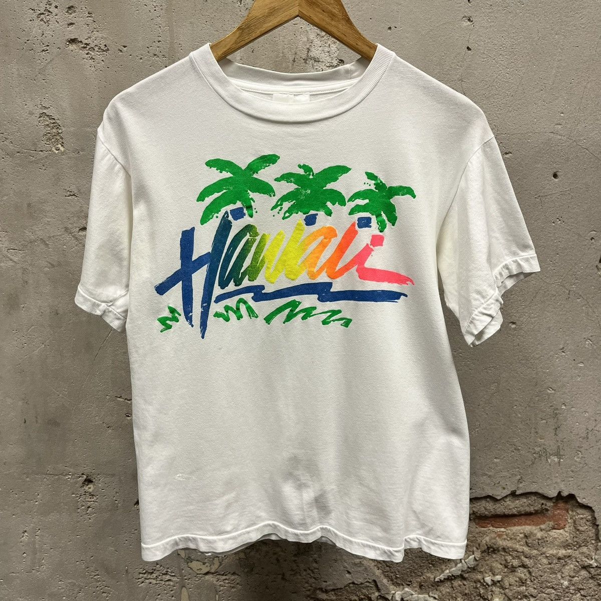 Other Vintage 1980s Hawaii HI Neon Single Stitch Graphic T-Shirt Size US M / EU 48-50 / 2 - 1 Thumbnail