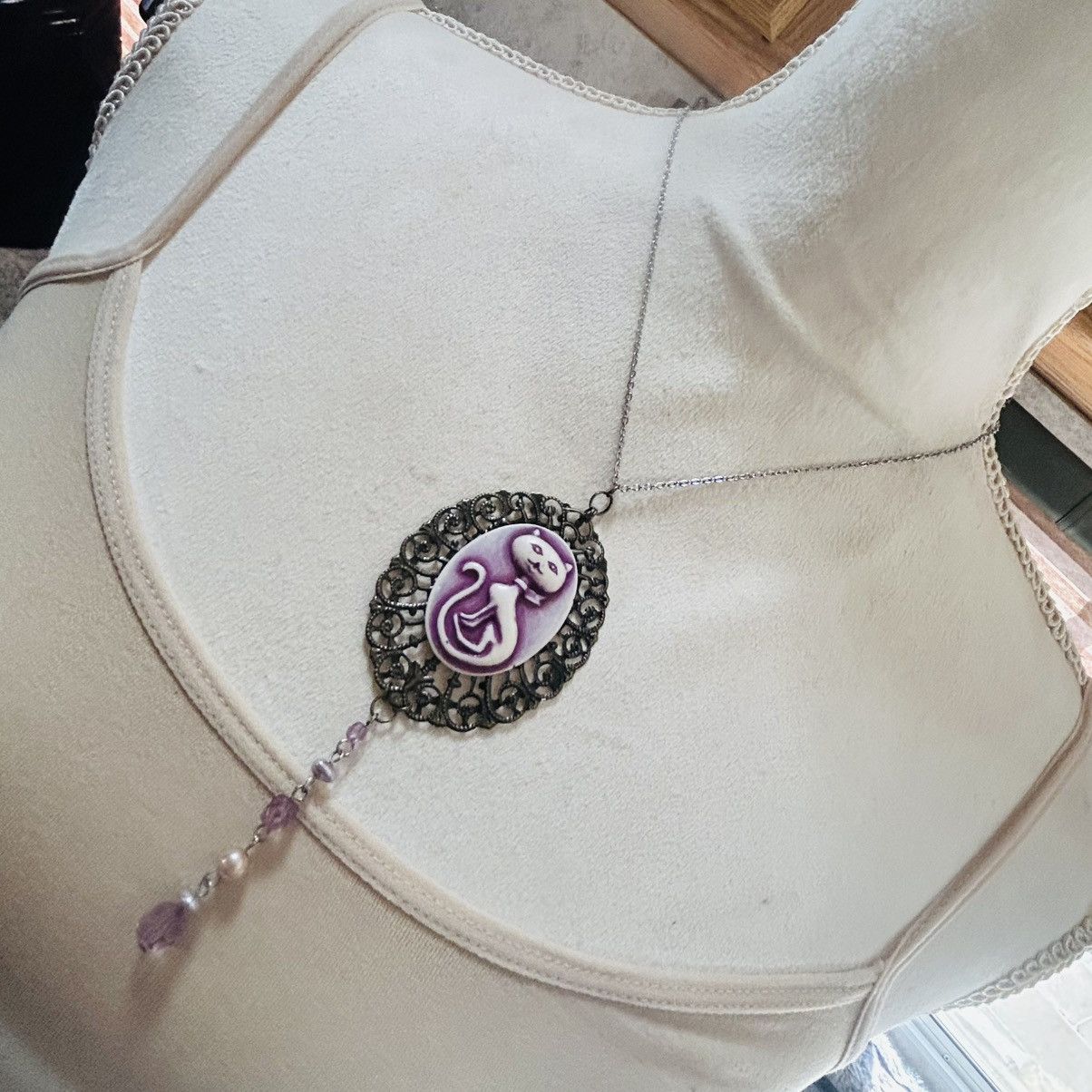 Handmade Handcrafted lilac sitting pretty kitty cat cameo necklace Size ONE SIZE - 1 Thumbnail