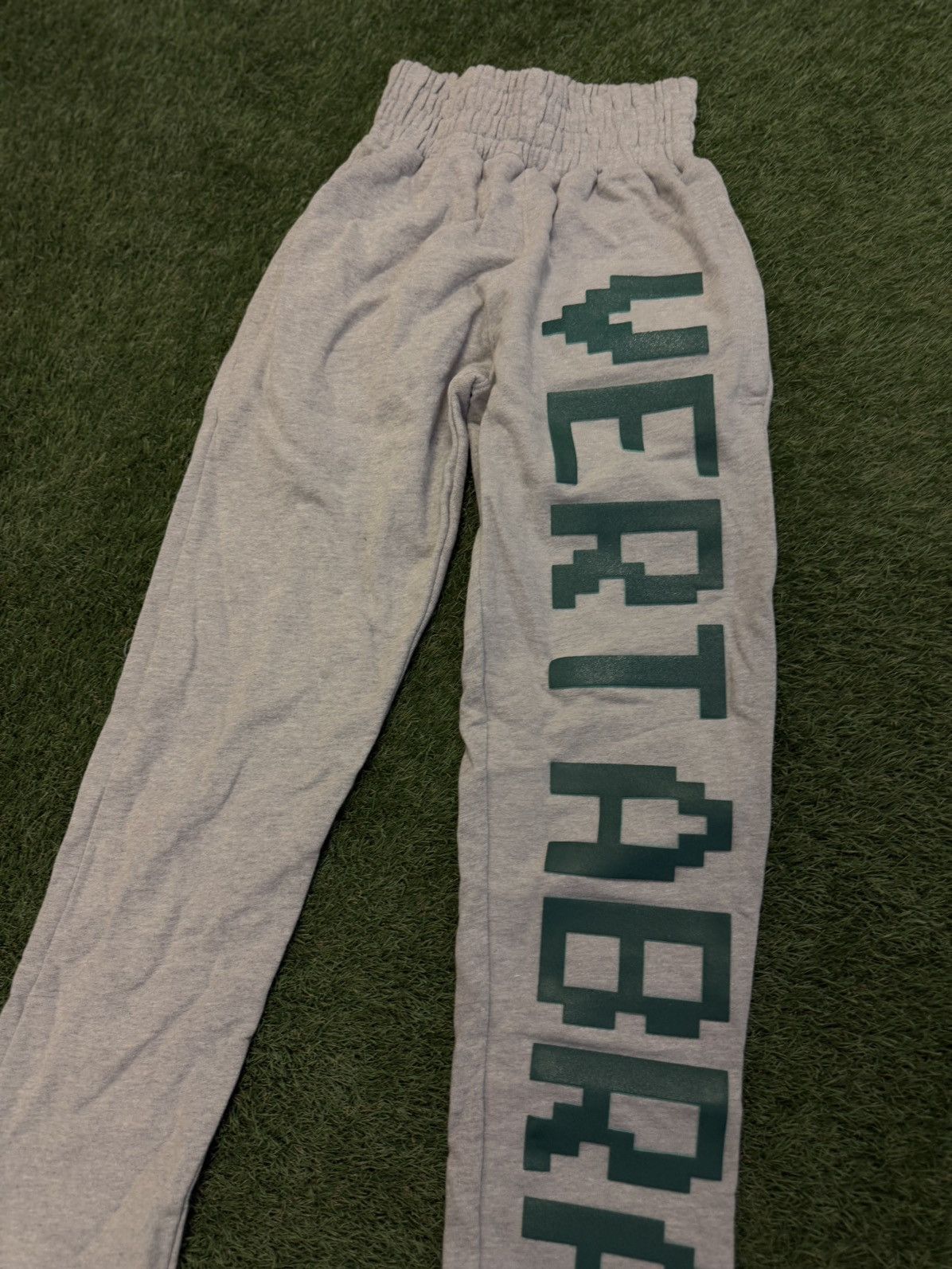 Vertabrae Vertabrae Sweatpants Grey/Green Size Small (NEW) Size US 30 / EU 46 - 2 Thumbnail