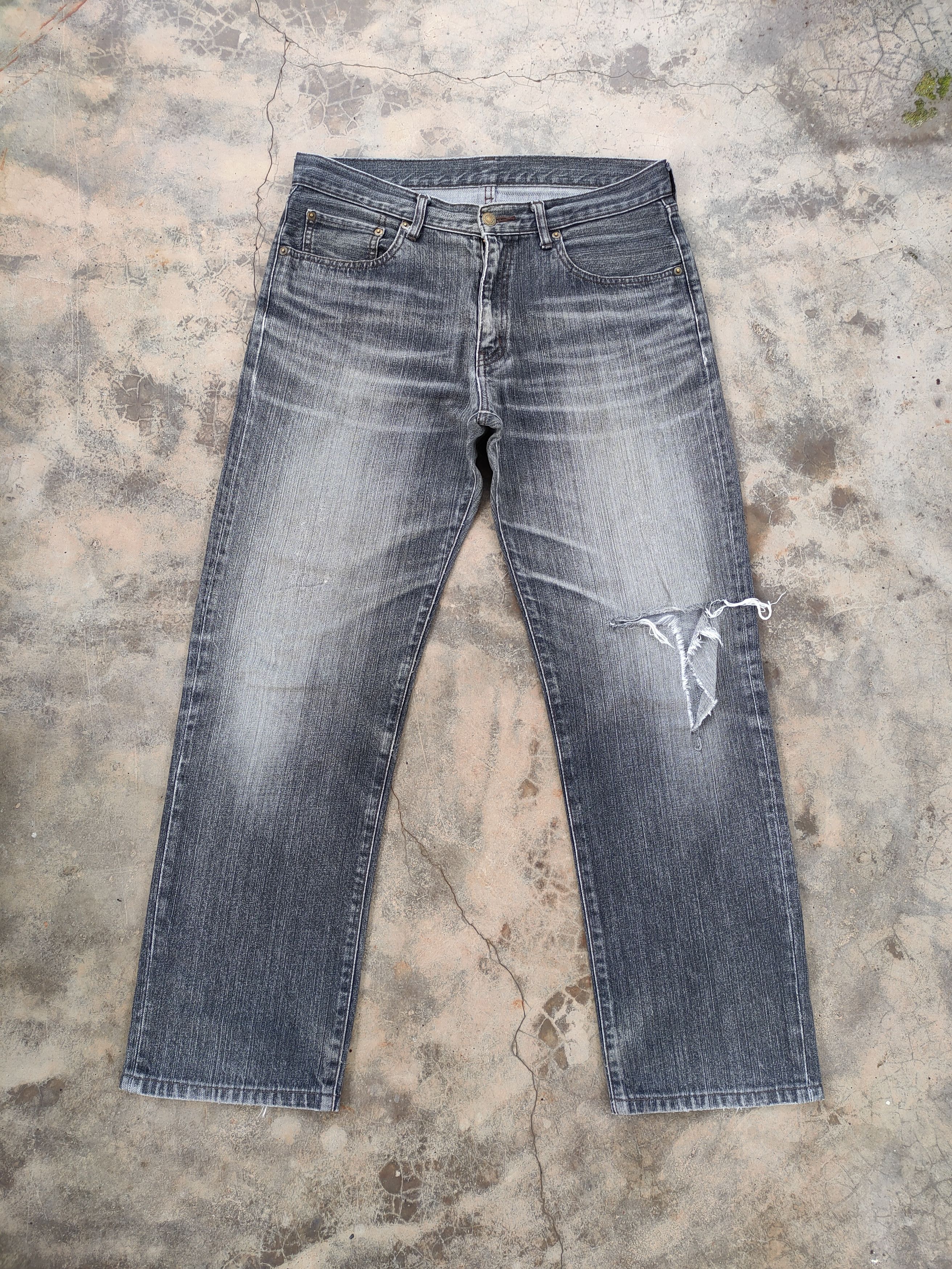 Japanese Brand Vintage japanese black ripped jeans denim pants Size US 34 / EU 50 - 2 Thumbnail