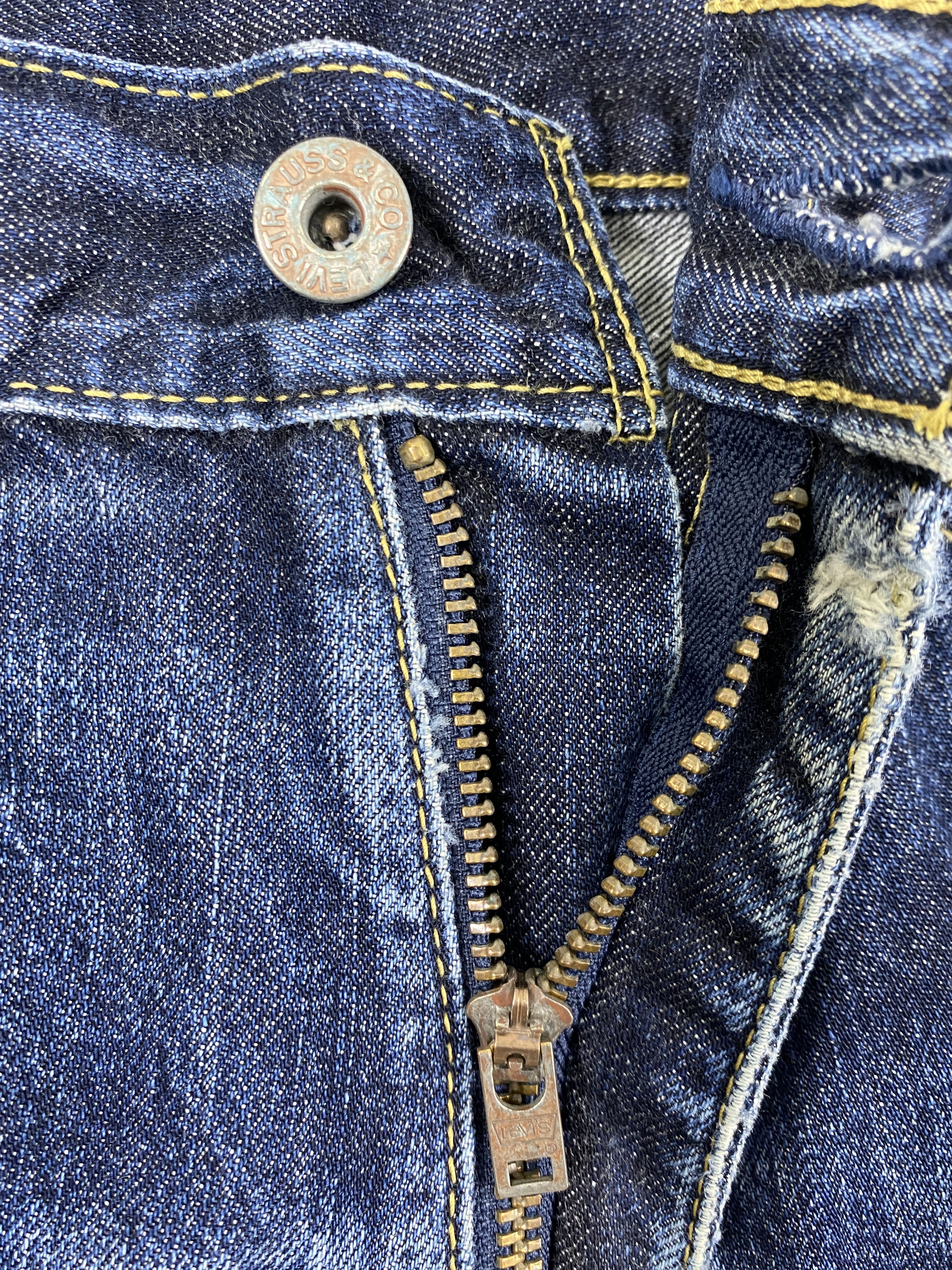 Levi's Distressed Blue Vintage Levi's 502 Jeans 31x28 Denim- JN3622 Size US 31 - 6 Thumbnail