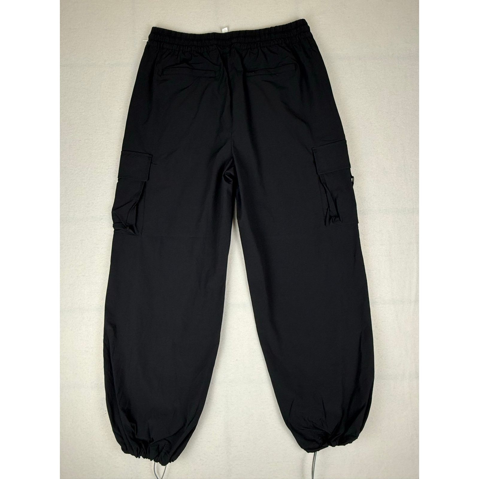 Fabletics fabletics men jogger pants size XL in very good condition Size US 27 - 2 Thumbnail
