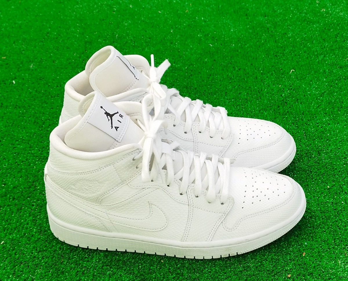 Jordan Brand Shoes Air Jordan 1 High Snake Skin Size US 10 / EU 43 - 1 Thumbnail