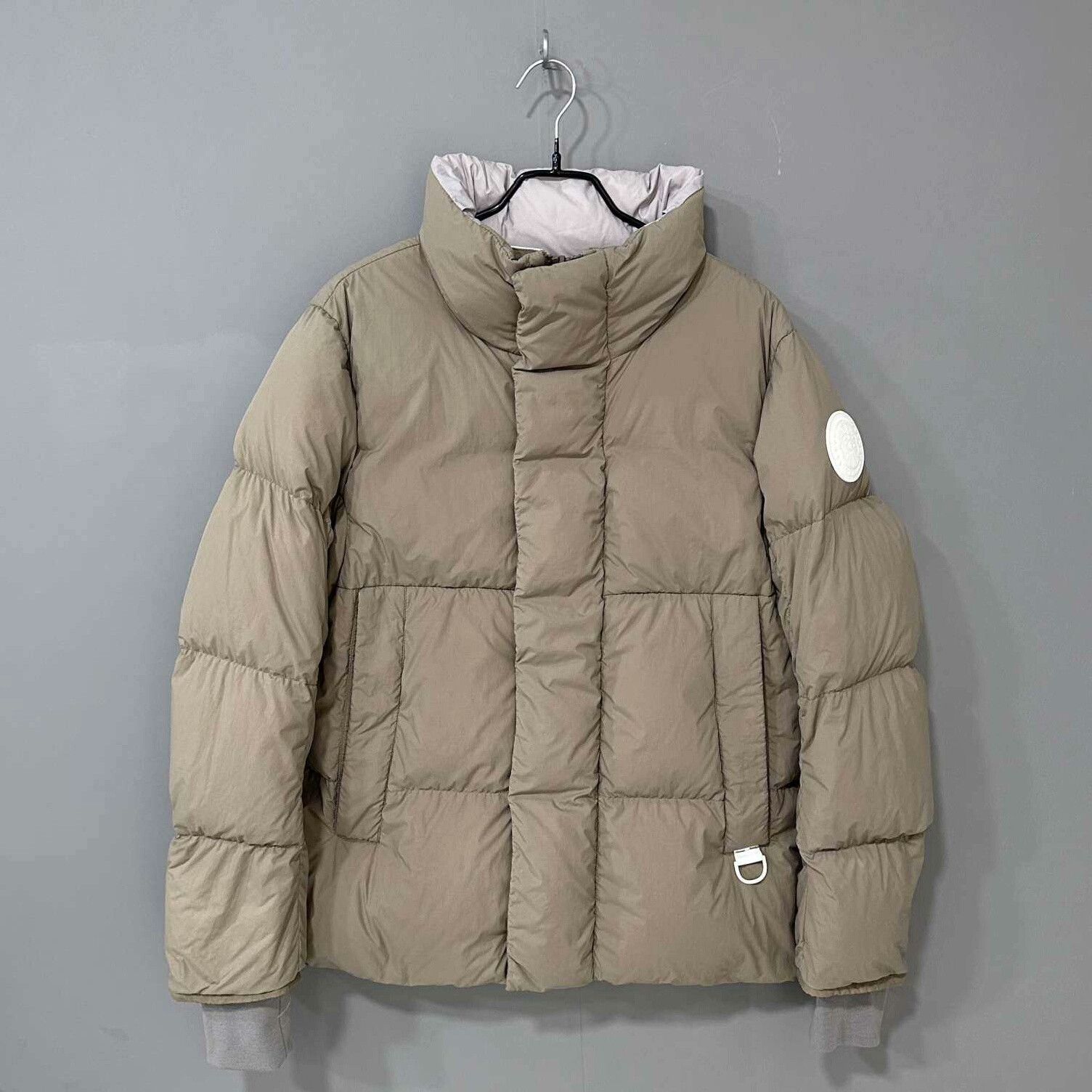 Canada Goose Canada Goose Down Gray Heavy Coat s Men Size US S / EU 44-46 / 1 - 1 Thumbnail