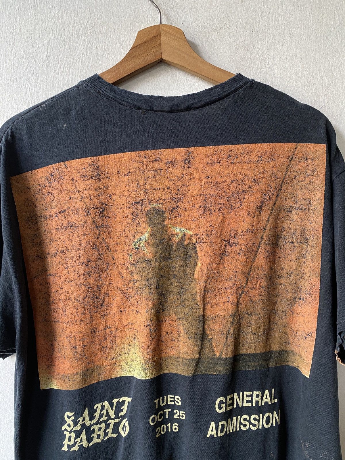 Kanye West Saint Pablo Kanye West T Shirt Distressed Size US L / EU 52-54 / 3 - 9 Thumbnail