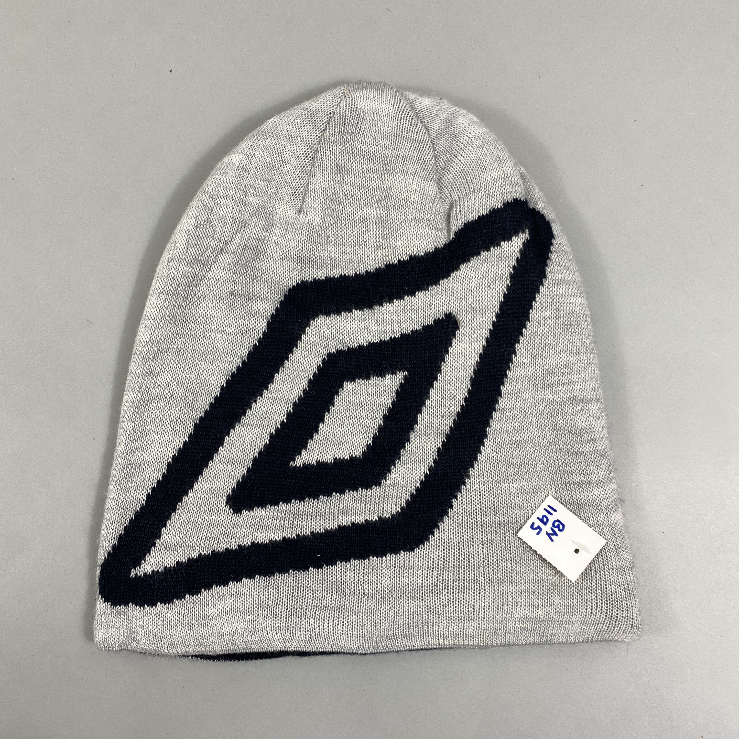 Japanese Brand Umbro Big Logo Reversible Beanie Hat -BN1195 Size ONE SIZE - 6 Thumbnail