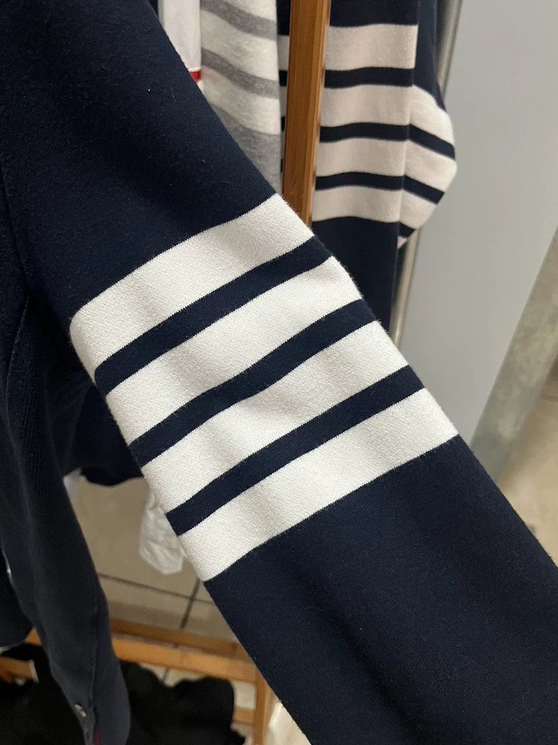 Thom Browne thom browneClassic four-striped blue sweatshirt 2503-Nextar Size US M / EU 48-50 / 2 - 5 Thumbnail